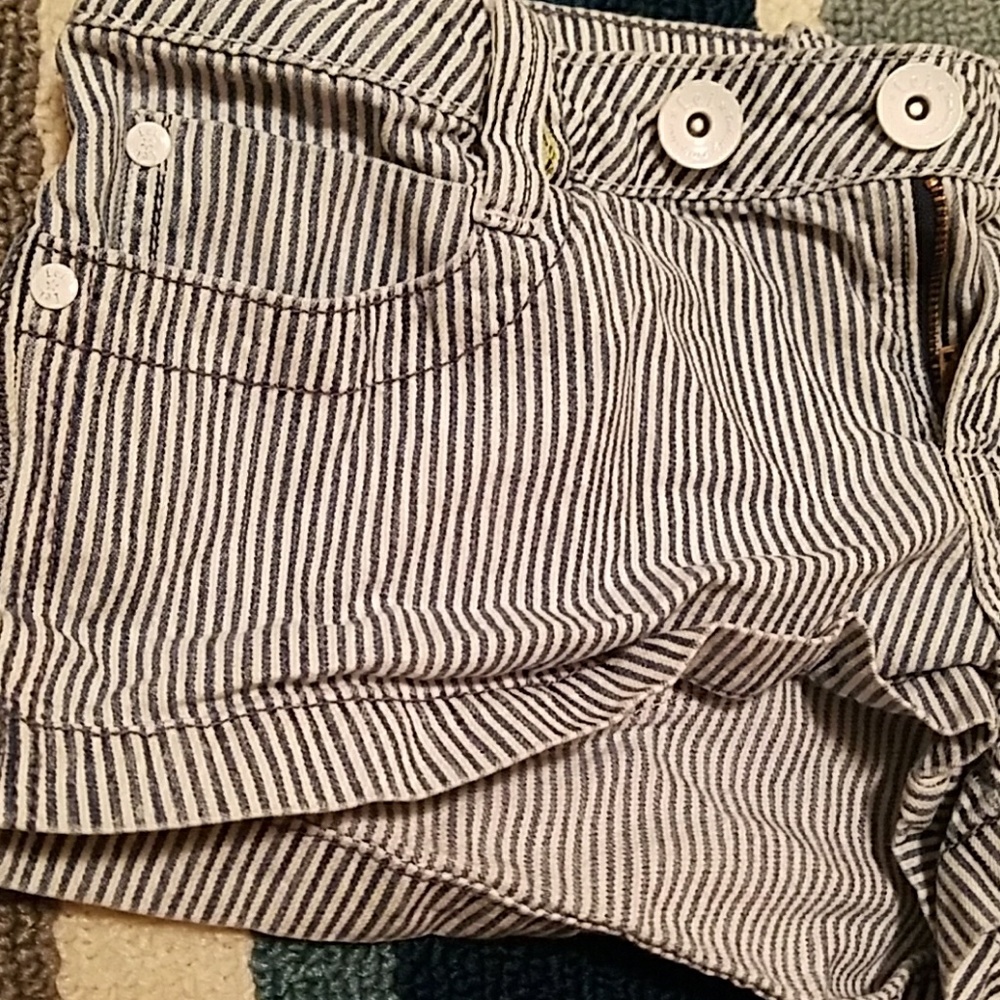 Short shorts